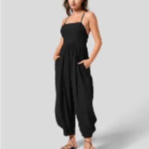 HALARA Black Jumpsuit Elegant and Versatile